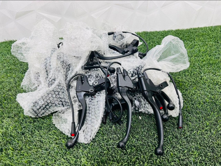 دسته ترمز اسکوتر برقی چپ و راست